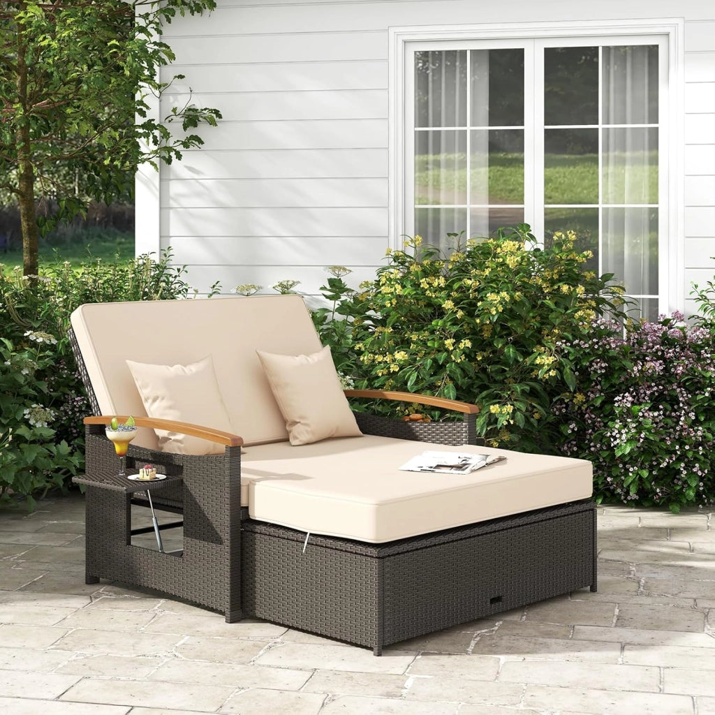 Divano da Giardino in Rattan a 2 Posti con Funzione Allungata, Set di Mobili in Rattan con Sgabello, Doppia Sedia a Sdraio per 2 Persone, 3 Colori (Cuscino Beige)
