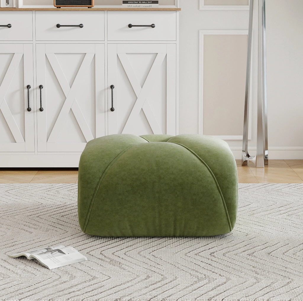 Pouf Elowin in Chenille Verde con Design Ergonomico e Struttura Robusta