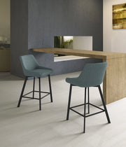 Sgabello da cucina Fox con seduta imbottita in tessuto acquamarina e struttura in metallo nero, design moderno ed elegante - Fox