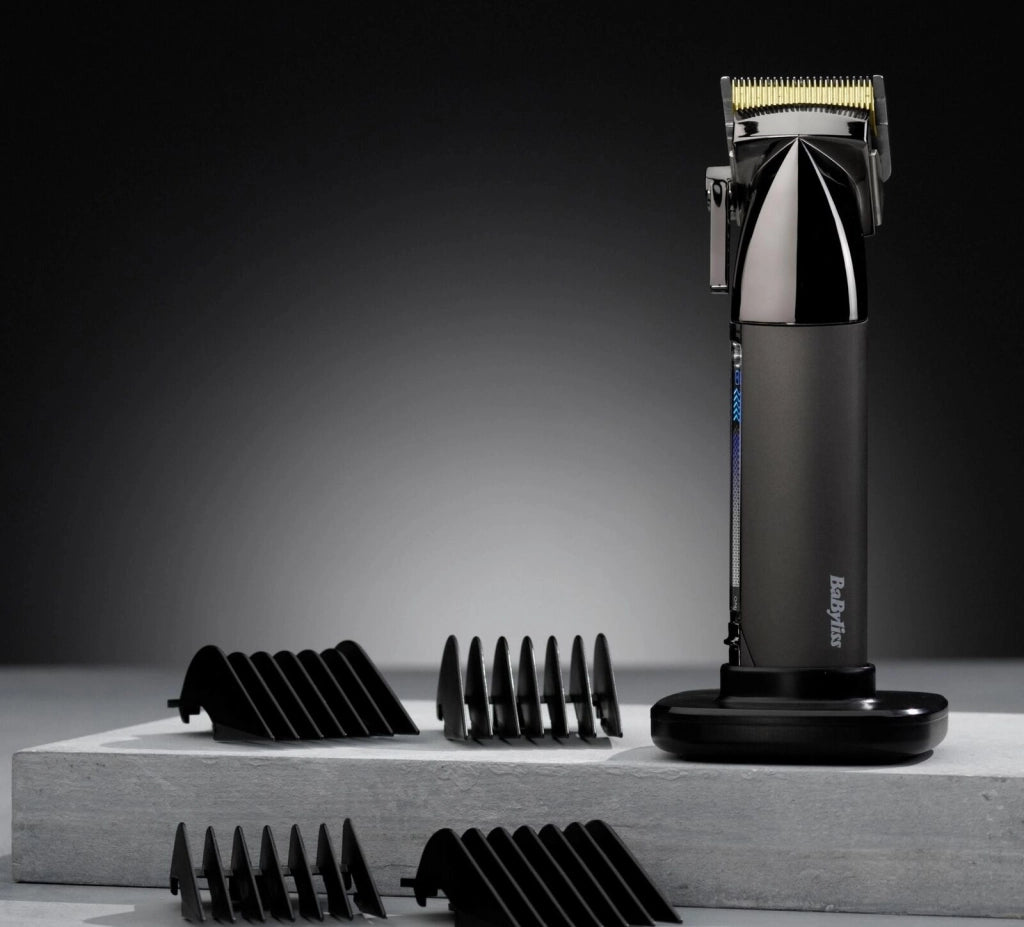 BaByliss E991E Super-X Metal Tagliacapelli Professionale Lama Titanio Ioni di Litio 180 min 10 Accessori colore Nero