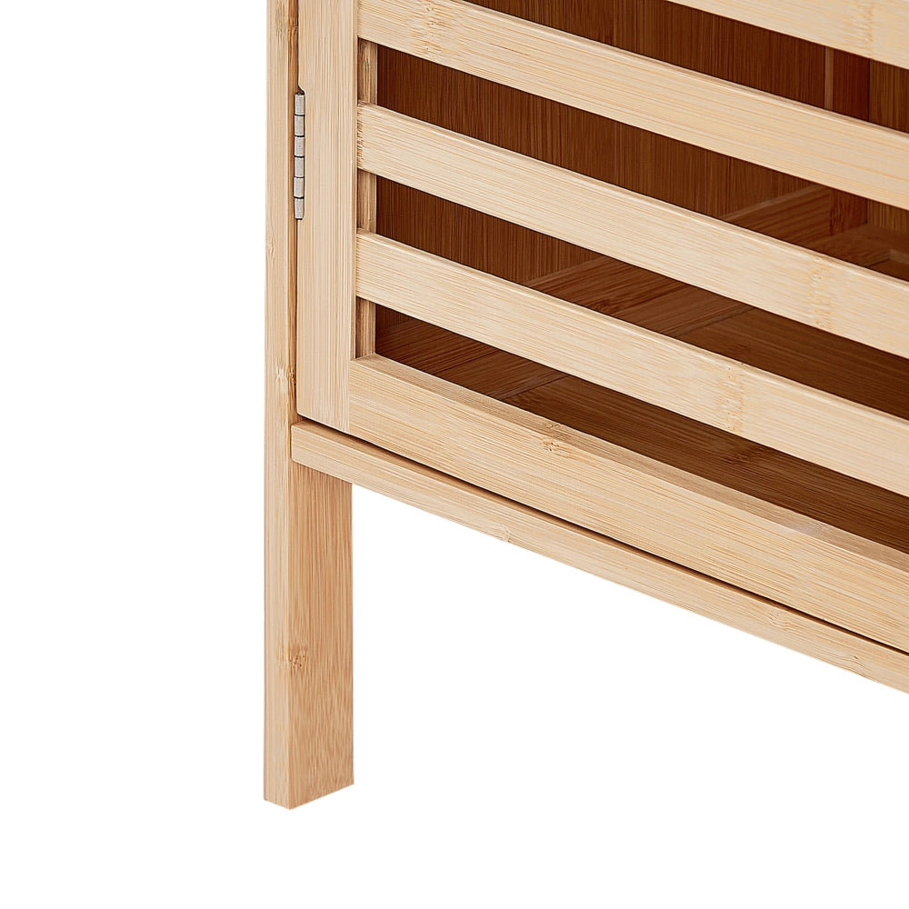 Scaffale da bagno in marrone chiaro di bambù con ripiani e porta Minimalista