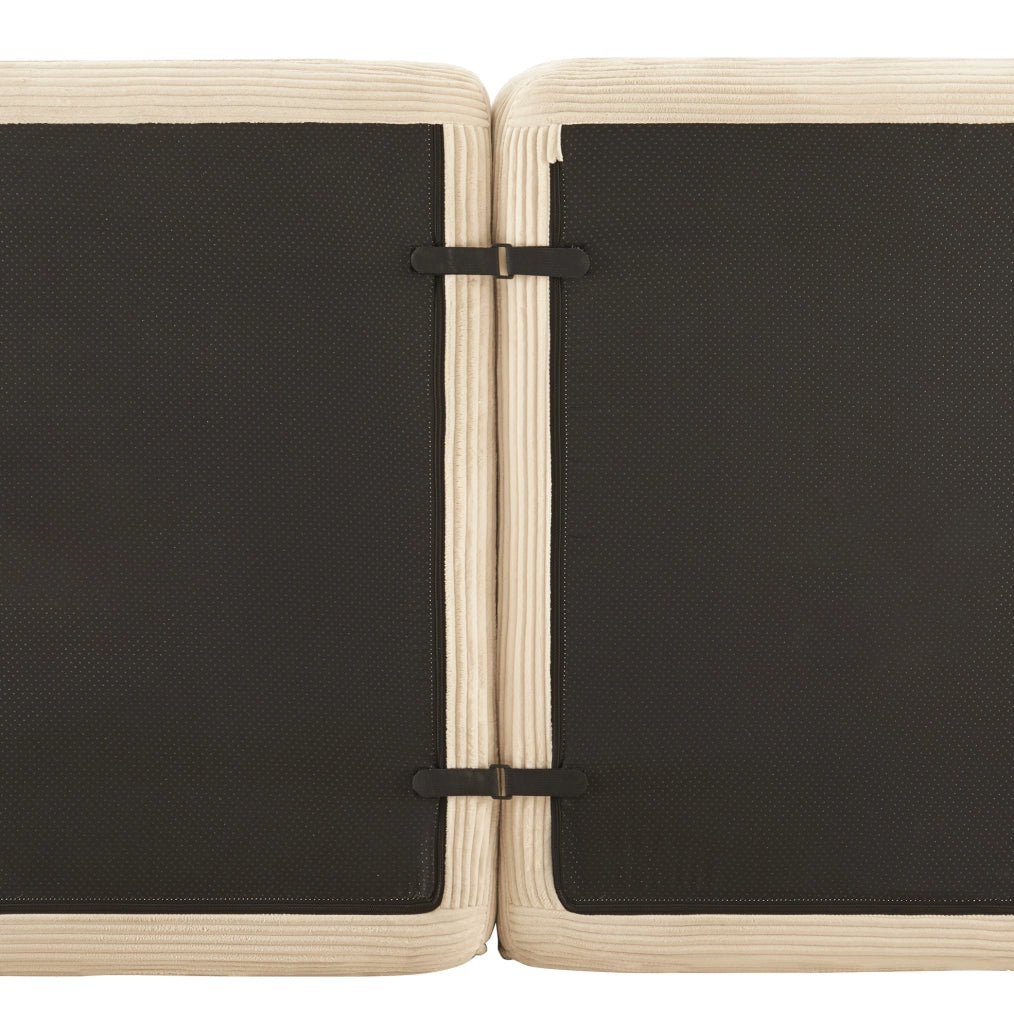 Divano modulare con seduta profonda; schienale curvo in corduroy beige