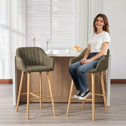 Sgabello da bar set da 2 con schienale alto e braccioli in lino verde e gambe in legno per cucina con poggiapiedi