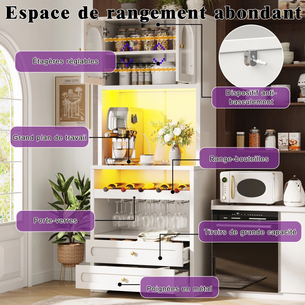 Dispensa alta con ante in vetro, LED, ripiani regolabili, portabottiglie, USB, per cucina e soggiorno, bianco