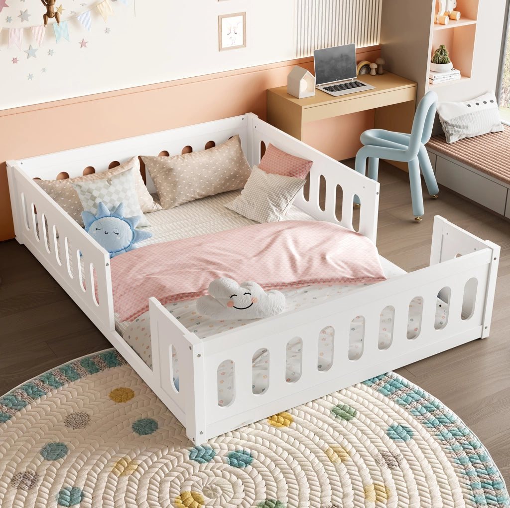 Letto a piattaforma in legno bianco 140x200 cm con sponda di sicurezza