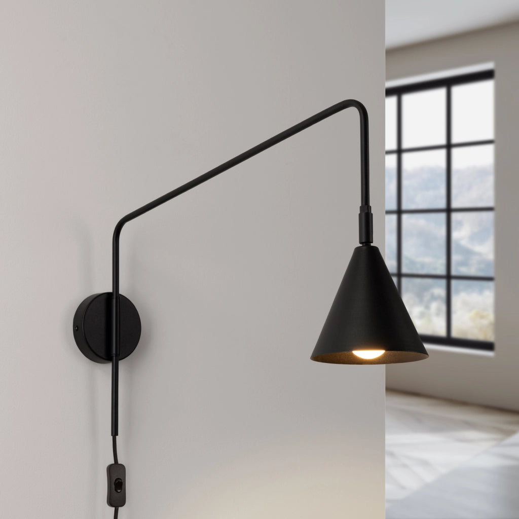 Lampada da parete NOX in acciaio nero E14 LED 10W con paralume geometrico moderno