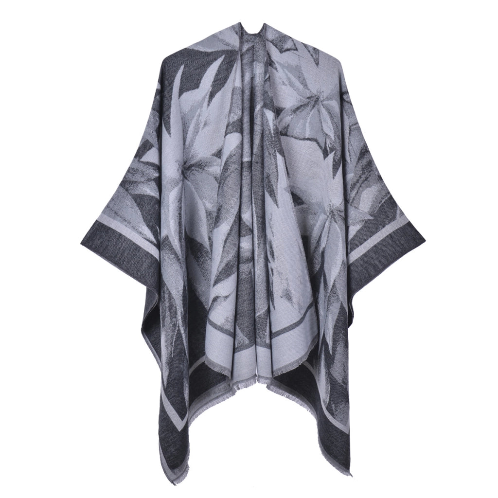 Nuovo scialle con spacco e nappe su entrambi i lati