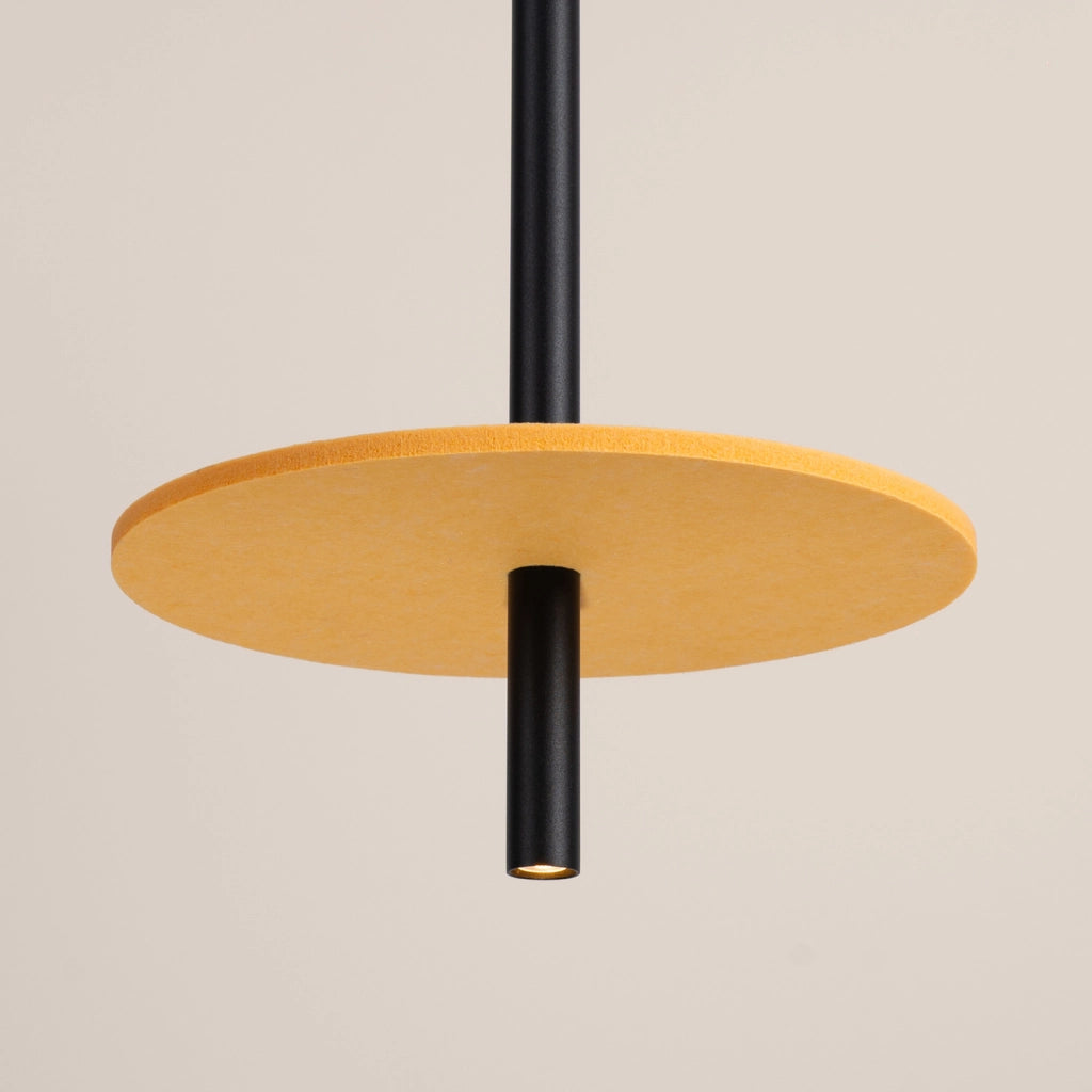 Lampada a sospensione TESSIO nera con disco feltro giallo G9
