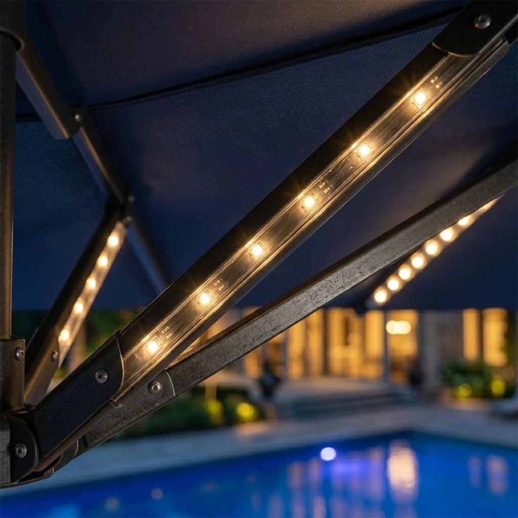 Ombrellone Decentrato Con Luci LED A Energia Solare Apertura A Manovella Inclinazione Regolabile Camino Antivento E Area Ombra 7 M² 300x250 Cm Blu