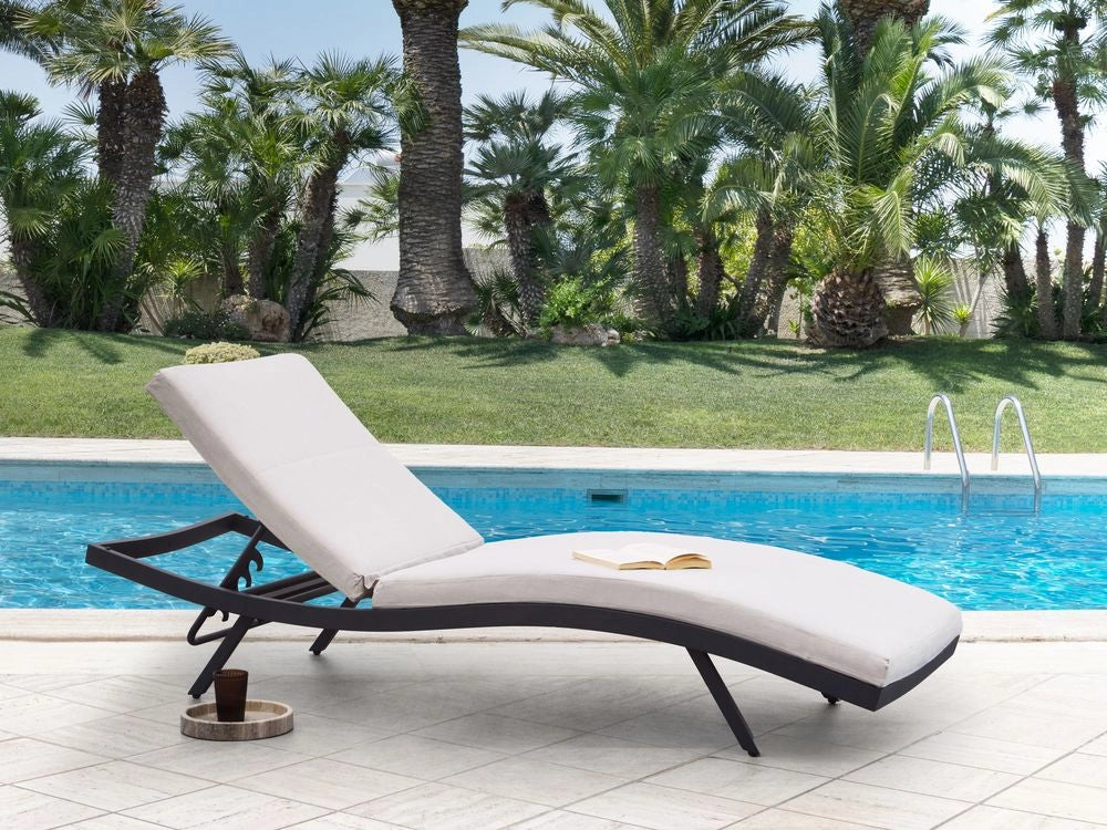 Lettino da giardino reclinabile con struttura in metallo Beige chiaro stile moderno