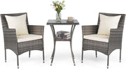 Set da Salotto da Giardino 3 Pezzi, 3 Pezzi Set Mobili da Esterno in Rattan con Tavolo in Vetro Temperato a Doppio Ripiano, Set da Conversazione con Cuscini per Veranda (Grigio+Bianco)