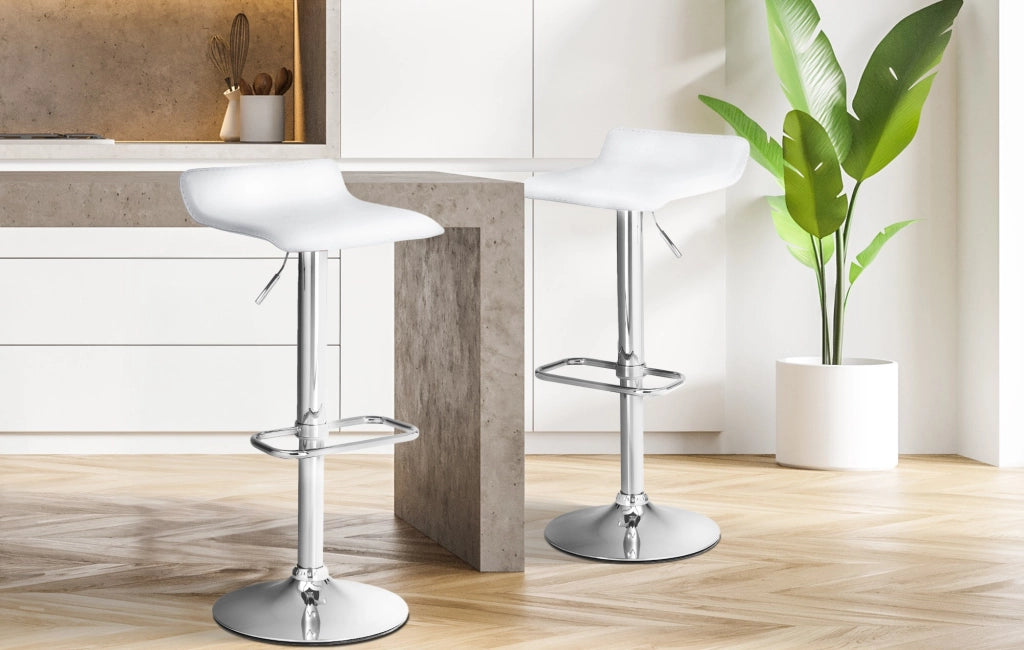 Sgabello bar Dyn in similpelle bianco