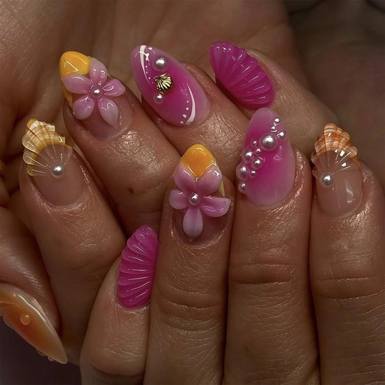 Nagellac Amandina - 24 Stuks - 3D Conchiglia/Fiori Motivi - Adesivi per unghie - Manicure DIY - Incluso Panno per lucidare unghie - Falsi unghie