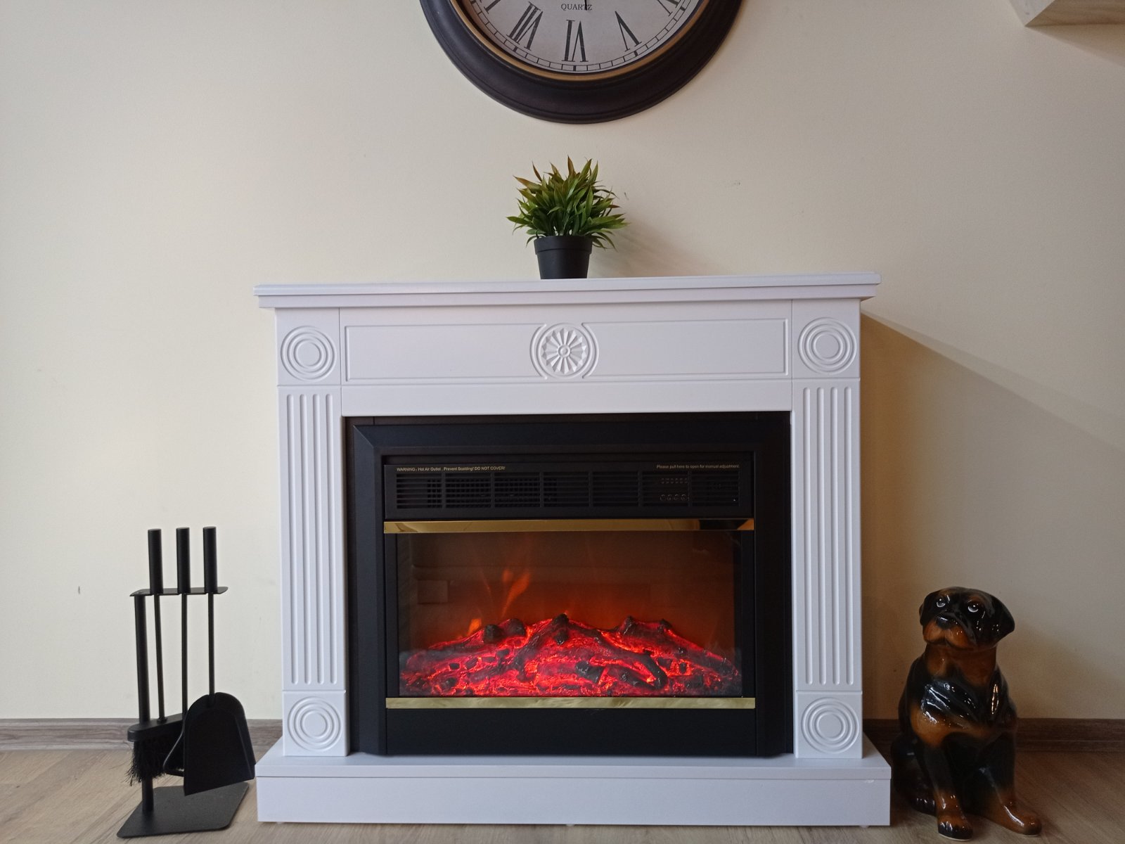 Camino Elettrico da Pavimento 80x95x27 cm Effetto Fiamma 1500W Bonita & Mars Bianco/nero