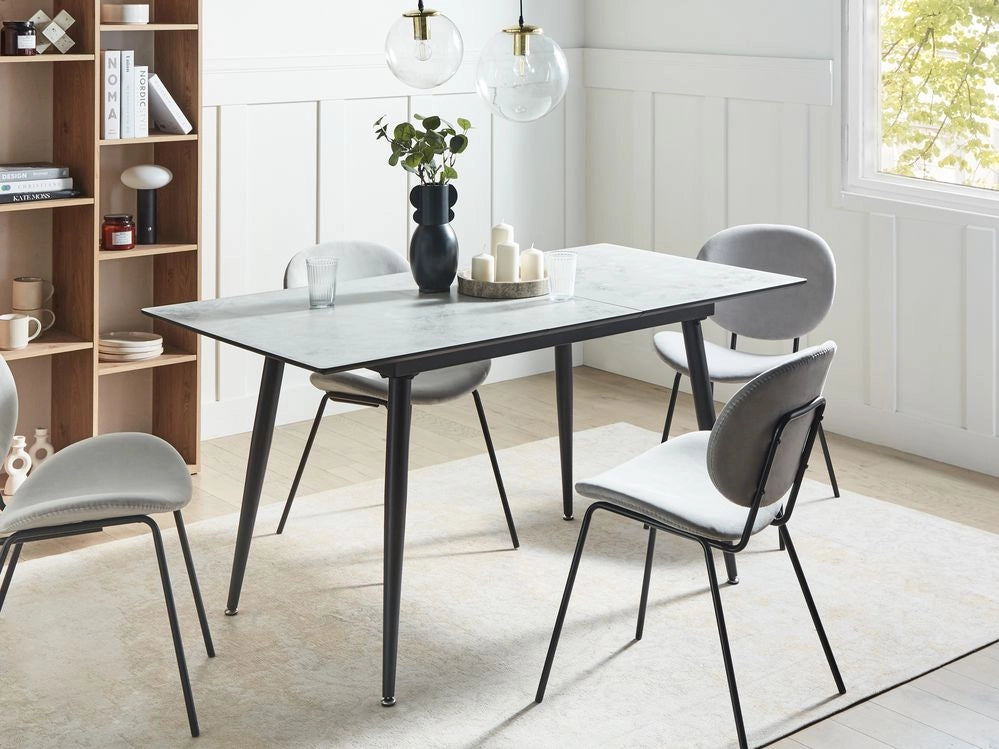 Tavolo da Pranzo Nero Bianco MDF Ferro 120/150 x 80 cm Bianco Effetto Marmo Piano Allungabile Gambe in Metallo Rettangolare Design Moderno