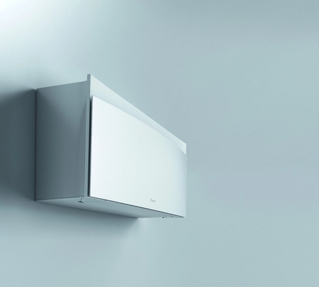 Climatizzatore Condizionatore Daikin Bluevolution Quadri Split Inverter serie EMURA WHITE III 9+12+12+18 con 4MXM80N R-32 Wi-Fi Integrato 9000+12000+12000+18000 Colore Bianco - Garanzia Italiana
