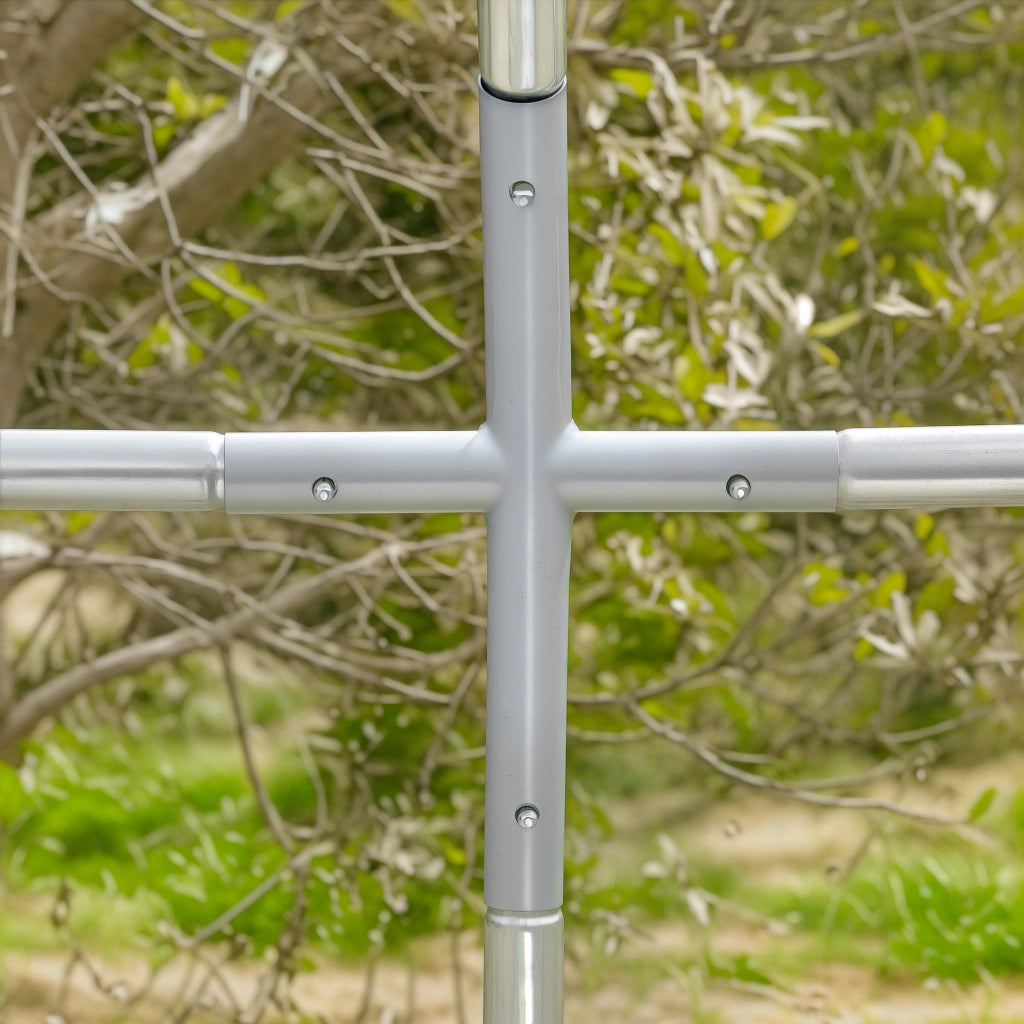 Recinto per Galline 280x190x197 cm con Tetto e Copertura Anti UV in Metallo Galvanizzato Argento