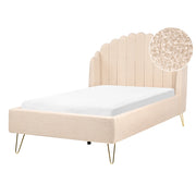 Letto matrimoniale con rete in velluto beige 140 x 200 cm gambe in metallo testata retro capitonné