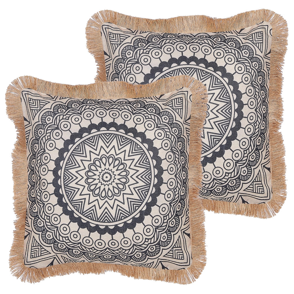 Set di 2 cuscini in poliestere beige e nero con nappe 45 x 45 cm camera da letto soggiorno