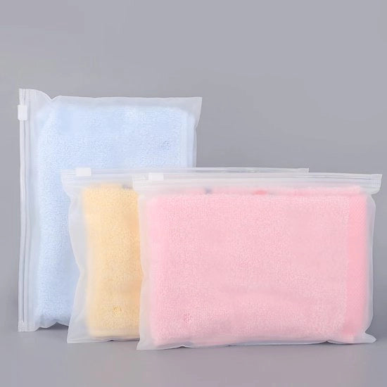 Set di contenitori per abbigliamento, 100 pezzi 20 * 14cm tas con cerniera, sacchetto in plastica con cerniera, contenitori di stoccaggio per abbigliamento, borse per viaggio per abbigliamento (con fori di aerazione)