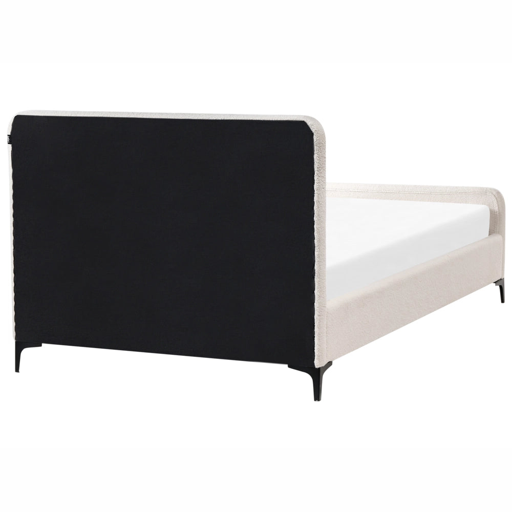 Letto matrimoniale in bouclè con testiera trapuntata gambe in metallo da 120 x 200 cm e base a doghe bianco sporco Design moderno
