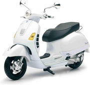 Vespa GTS 300 Super Scala 1:12, Colore bianco, NewRay, Eta 5+