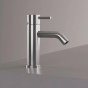SINED Rubinetto basso per lavabo in acciaio inox 316L satinato da 17 cm con miscelatore resistente alla corrosione per uso interno ed esterno modello LEVANTE RUBINETTO-LAVABO-LEVANTE-BASSO-INOX