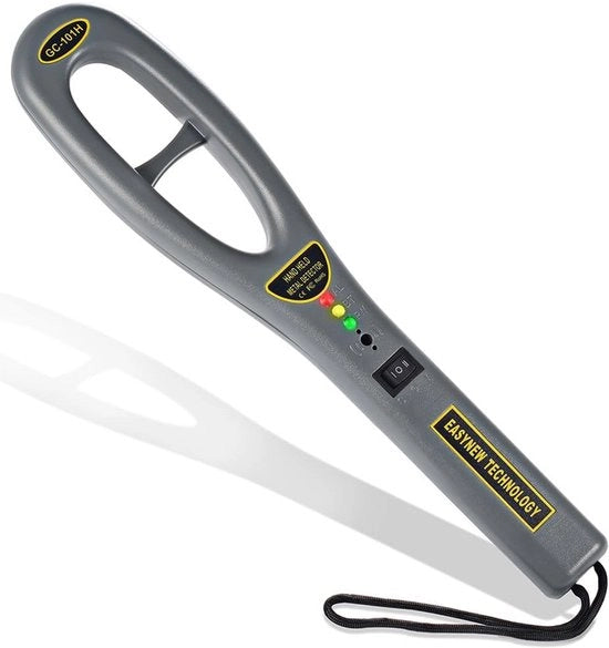 Detector di metallo portatile Alta sensibilità per ispezione di sicurezza 

Modello: HD-5000
Frequenza di lavoro: 10-100 kHz
Sensibilità: 0,5 mm
Raggio di detezione: 1 m
Batteria: 9V
Peso: 0,5 kg