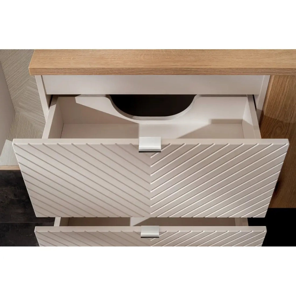 Mobile sottolavabo AOKI – 2 cassetti – Finitura beige cachemire a motivi chevron e maniglie dorate – L60 × P39 × H57 cm – Da appendere
