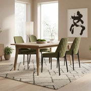 Set di 4 sedie da pranzo imbottite in tessuto verde Charm con struttura in metallo facili da pulire | Duzzle