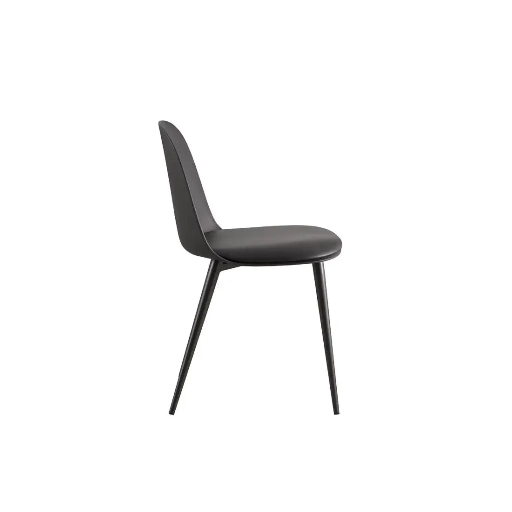 Sedia ''JASMON'' cuscino in PU Nero, dimensioni H81 x L51 x P44, ideale per la tua cucina o sala da pranzo.