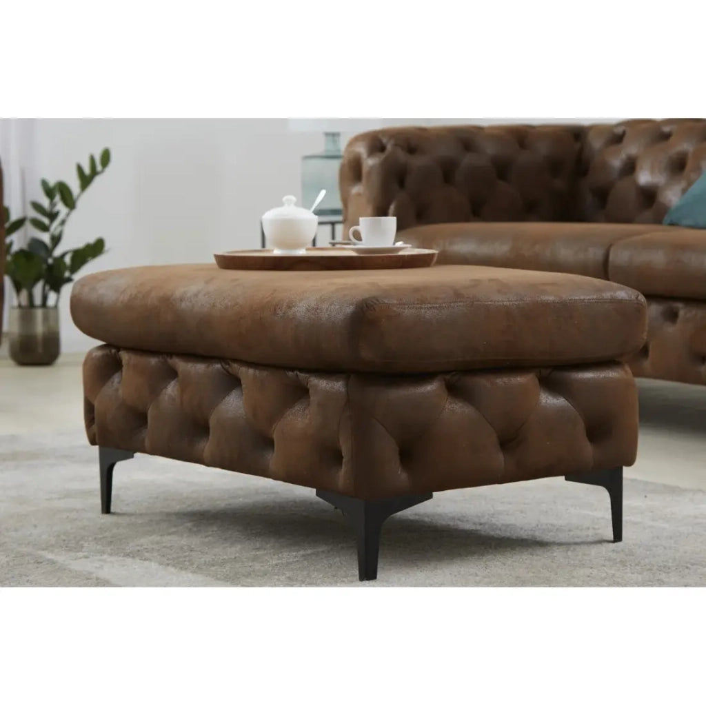 Pouf VELENA marrone – Pouf barocco in microfibra con struttura in legno massello
