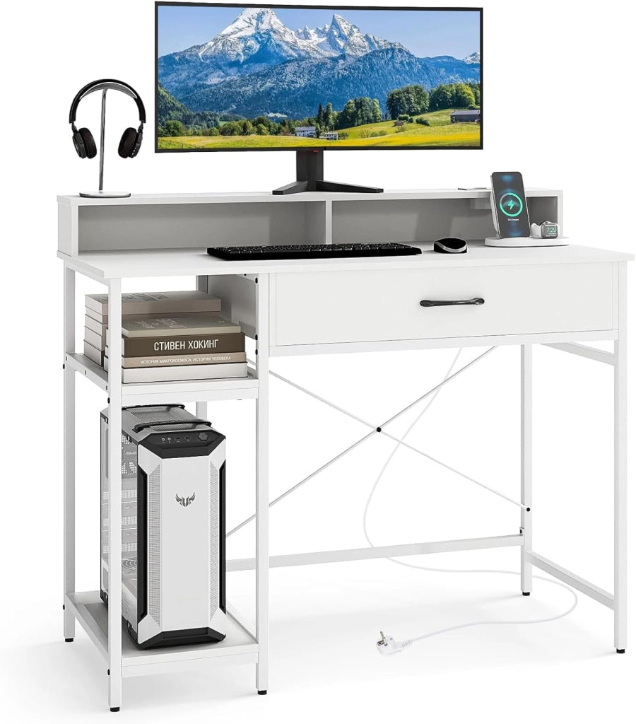 Scrivania per Computer con Cassetto e Scaffale a 2 Livelli, Scrivania per Home Office con Mensola per Monitor e Stazione di Ricarica Integrata (Marrone)