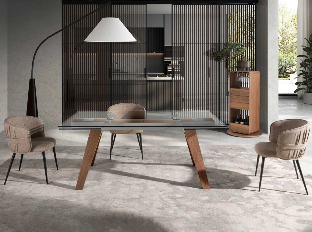 Sedia in tessuto marrone