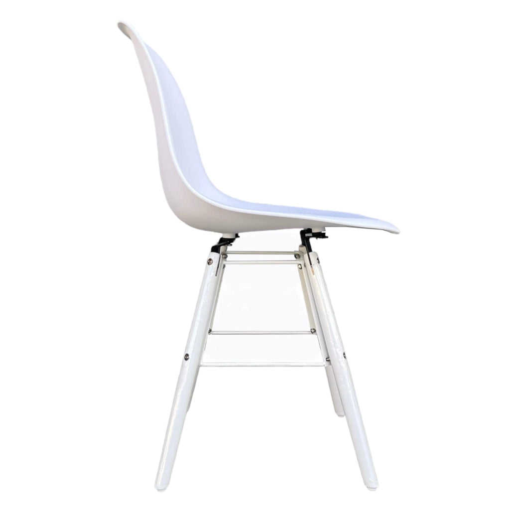Marvin Set Di 4 Sedie In Polipropilene Bianche Con Struttura Legno E Metallo Gambe Interno Sala Da Pranzo Cucina Design