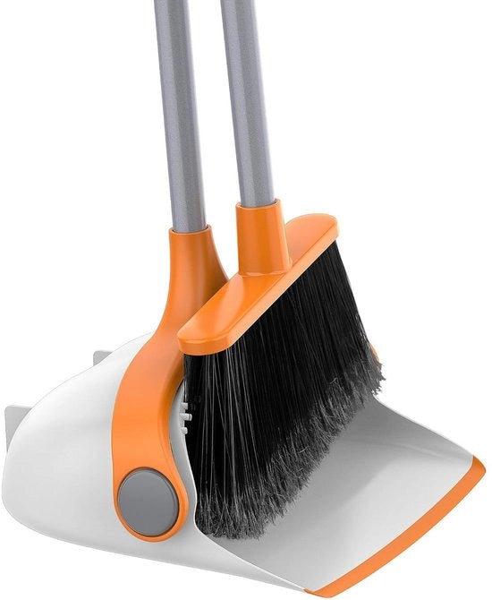Set di spazzola e aspirapolvere con manico lungo - Spazzola e aspirapolvere verticale per pulizia pavimenti - Spazzola per ingressi con manico regolabile - Bianco e Arancione