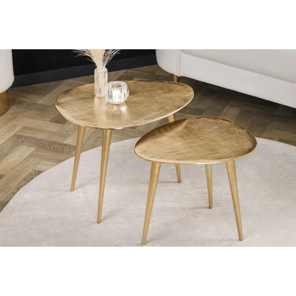 Tavolini bassi impilabili VORTEX dorati in alluminio – set di 2 tavoli design asimmetrici