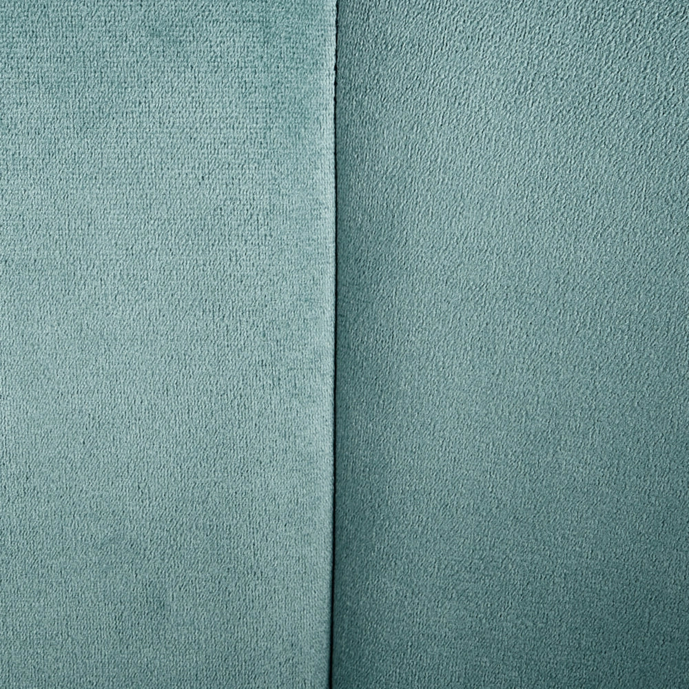Poltrona Tessuto Velluto verde menta Struttura In Metallo Argento Schienale Smerlato Stile Glam