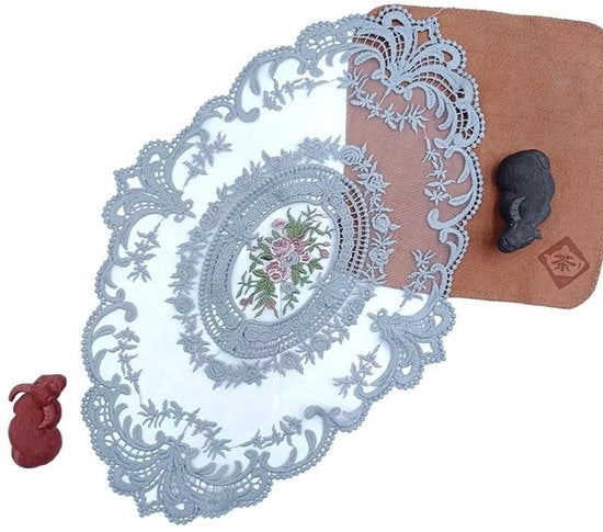 Set di Tavoliere da Cucina da 4 pezzi - Resistente al Calore - Antiscivolo - Ovale - Disegno di Fiori - Tessuto a Maglia con Bordeggio Manuale - Dimensioni 42 x 28 cm - Tavoliere da Cucina