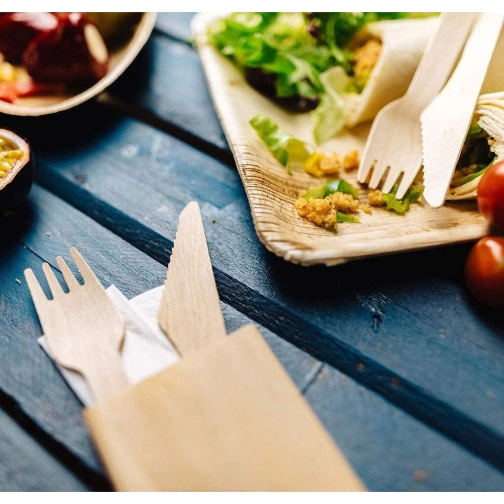 Set posate usa e getta in legno di betulla | Ecologico, Biodegradabile, Compostabile, 100% Naturale | No Plastica - Forchetta, Coltello e Salvietta 3 veli di Carta (Pacco da 25 pezzi)