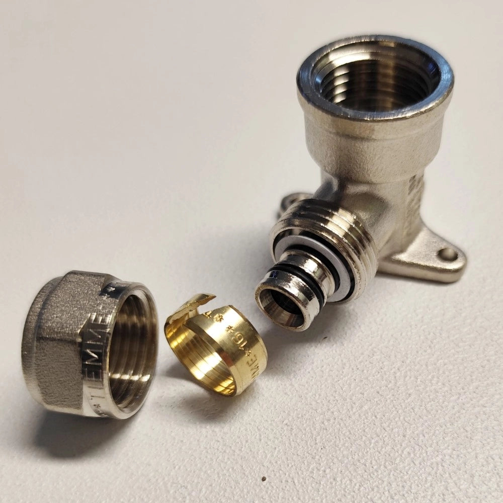 Raccordo curvo f femmina flangiato a stringere per tubo multistrato, diametro 20x1/2 pollice