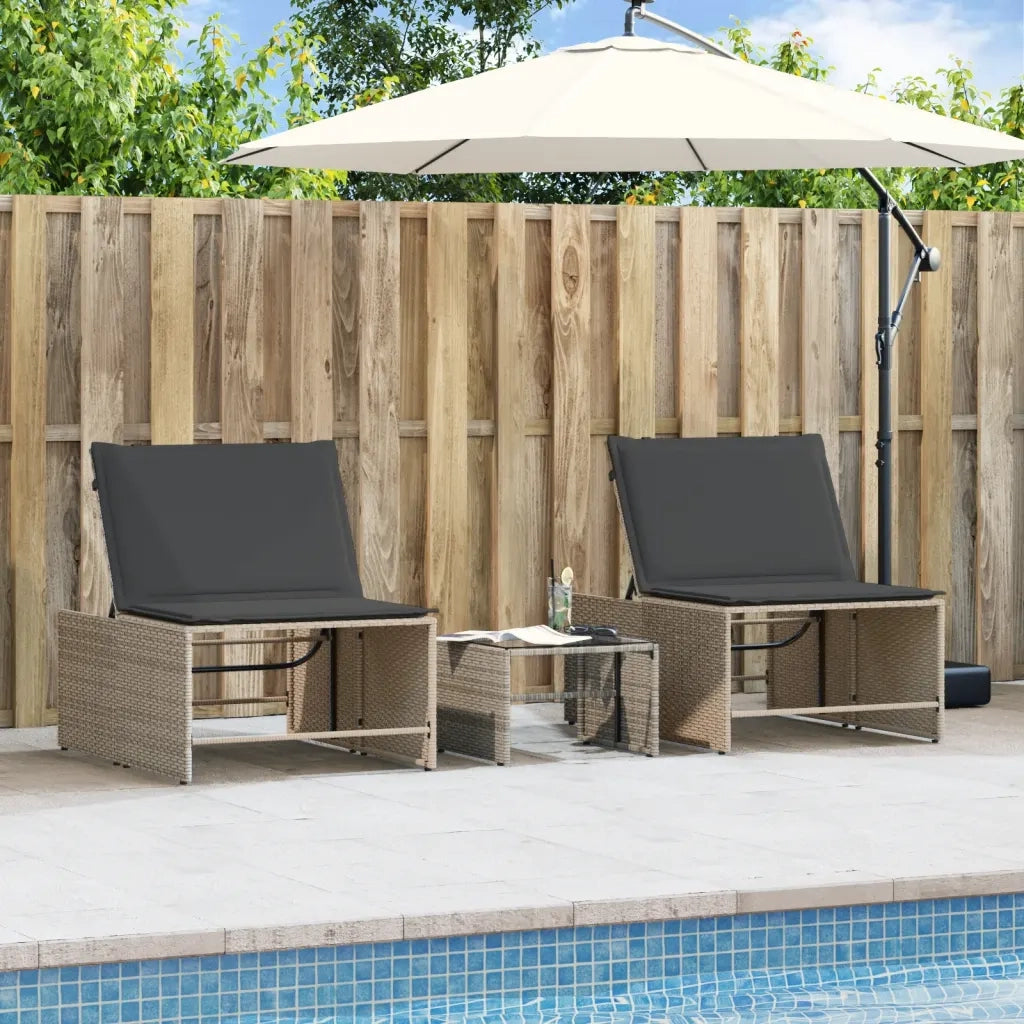 Lettini prendisole 2 pz con tavolo grigio in polyrattan 368424