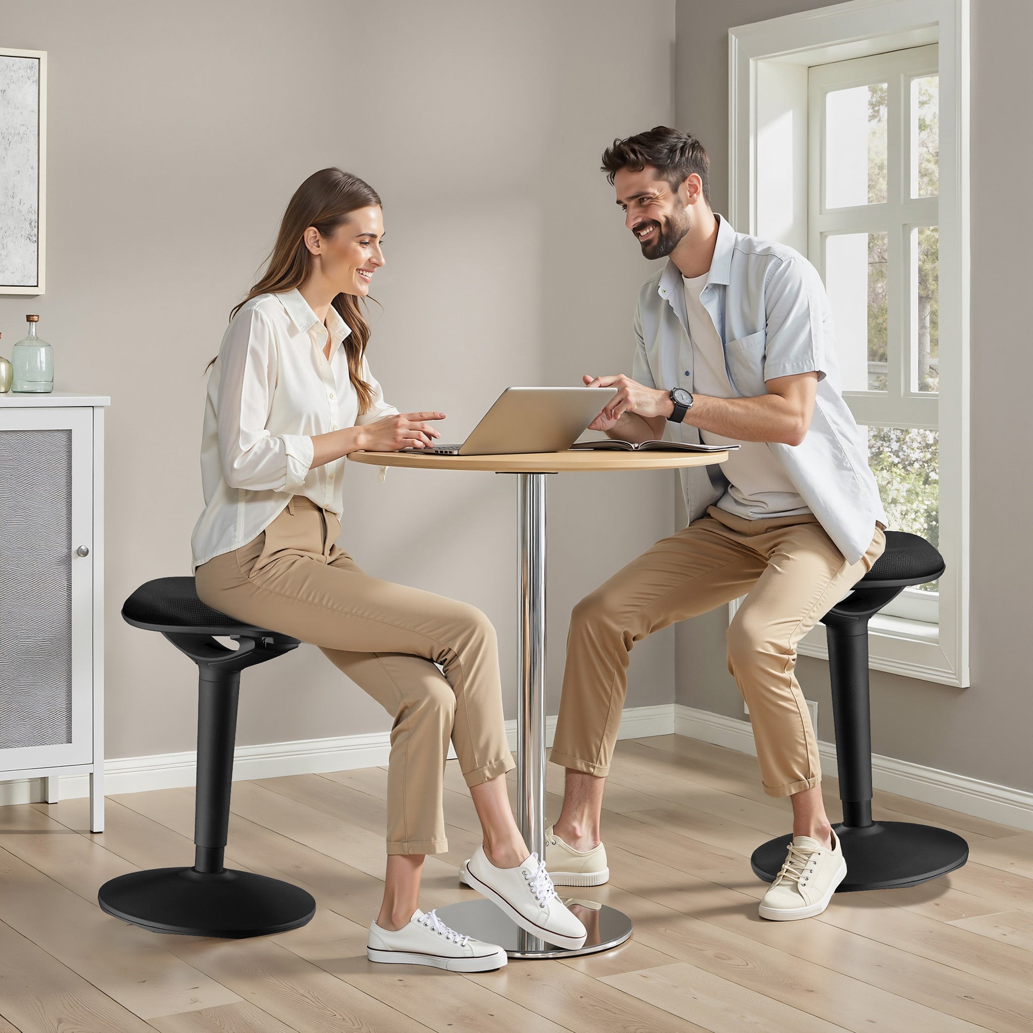 Sgabello sit stand nero, sgabello girevole regolabile in altezza fino a 70 cm, max 100 kg, sgabello ergonomico per casa, ufficio, officina