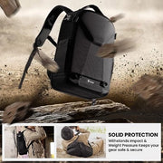 Zaino per Fotocamera 

Specifica tecnica: 
- Dimensioni: 45 x 35 x 25 cm
- Peso: 1,5 kg
- Capacità: 15 litri
- Materiale: Nylon ripristinabile
- Accessori: 1 tasca frontale, 1 tasca laterale, 1 tasca interna per l'obiettivo, 1 cinturino per la caviglia