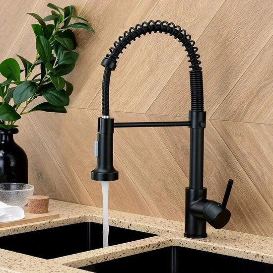 Pompa da cucina in alluminio con ugello staccabile – miscelatore con tubo flessibile – design moderno e pratico