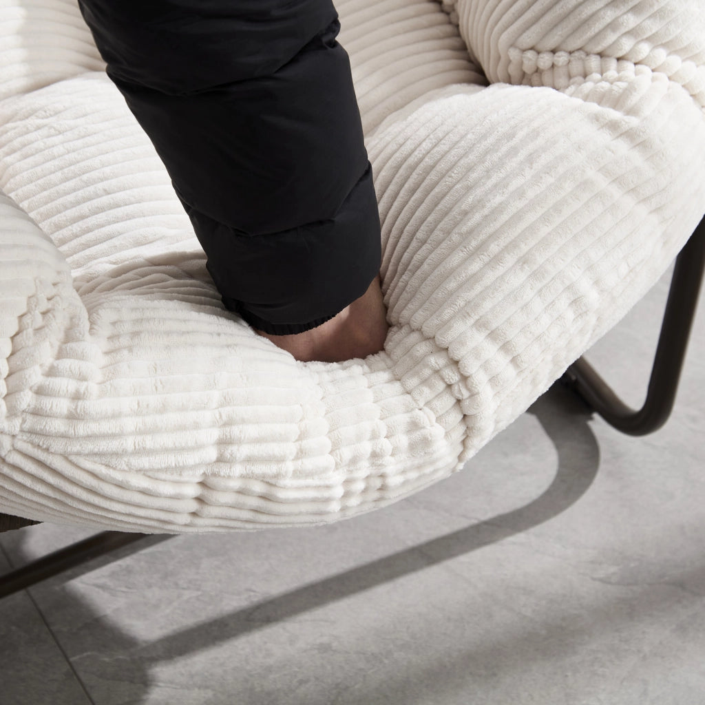 Sedia a dondolo in rattan sintetico intrecciato a mano 78x106x90 cm; bianca