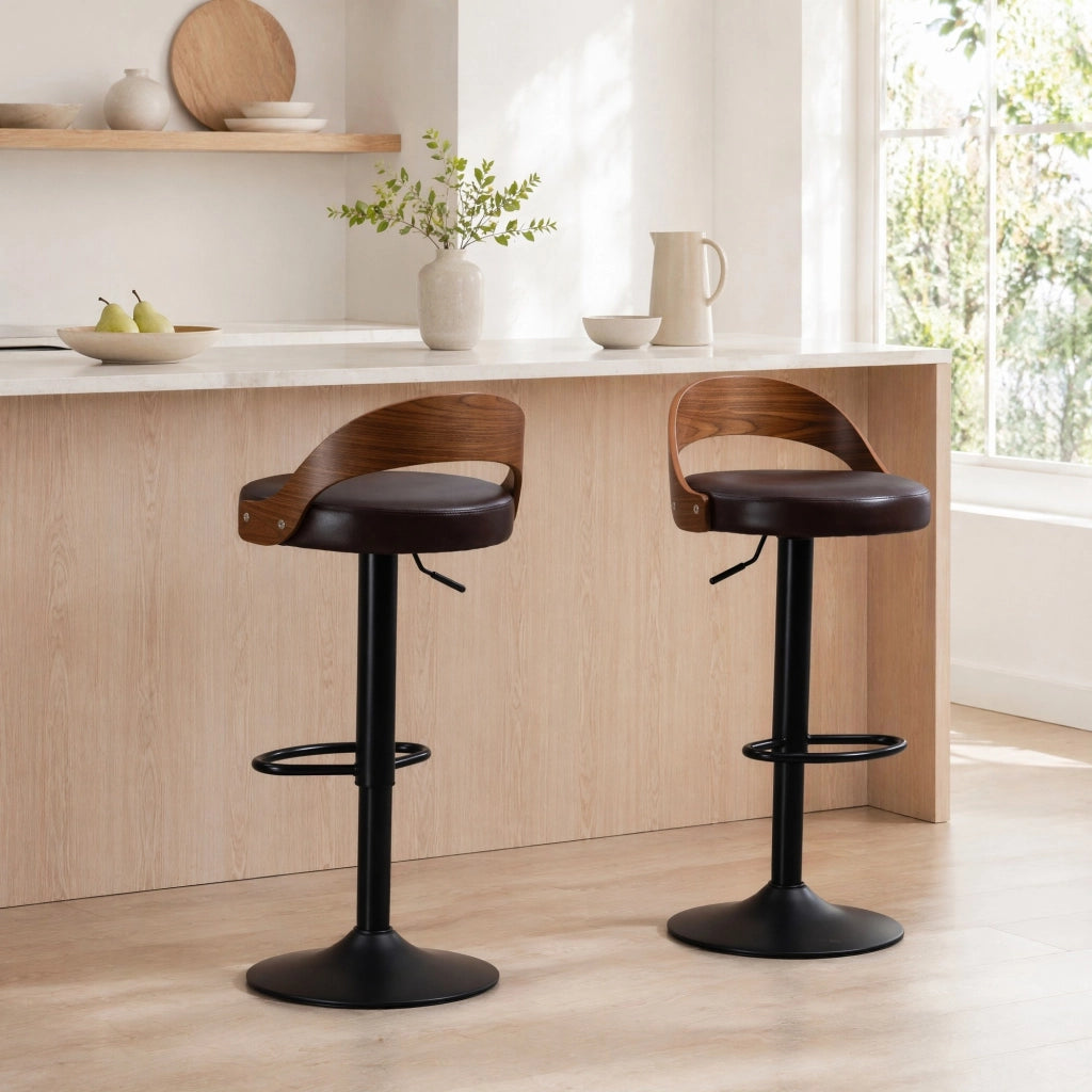 Set 2 sgabelli da bar girevoli regolabili in altezza 62-83 cm in PU marrone con struttura nera