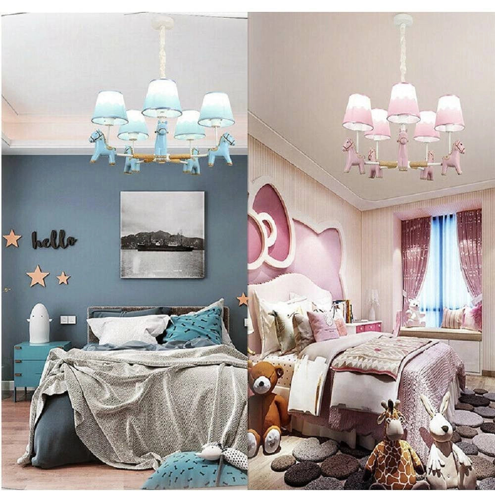 Trade Shop - Lampadario Per Cameretta A Sospensione Cavallo In Resina 5 Portalampada E27 A45 -