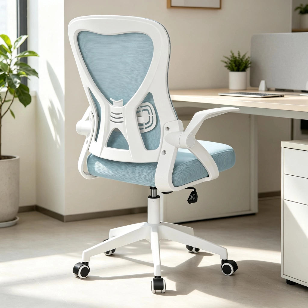 Sedia da ufficio ergonomica girevole in rete con schienale inclinabile e braccioli pieghevoli, in mesh blu