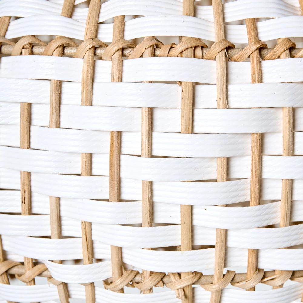 Lampadario con paralume in rattan bianco e struttura in ferro Illuminazione in stile bohémien